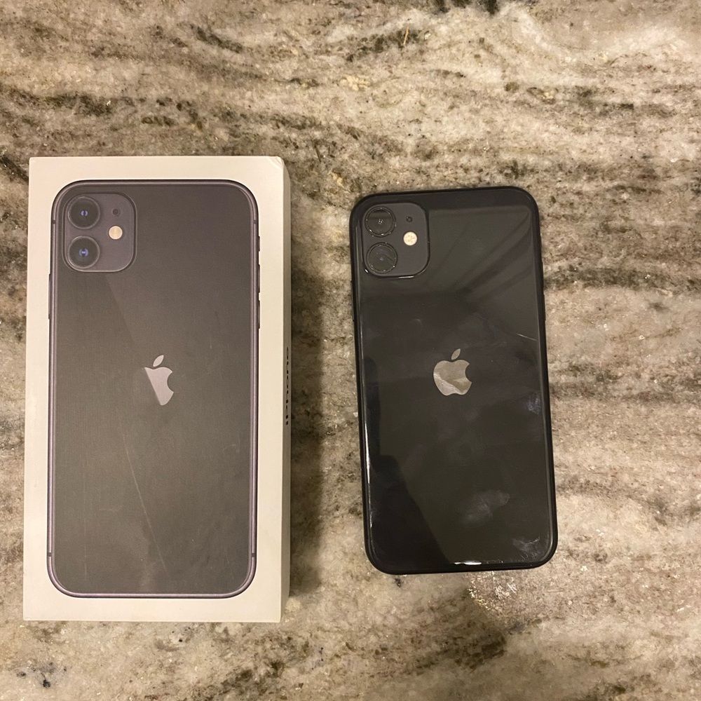 AT&T Apple iPhone 11 Black, Prime Condition